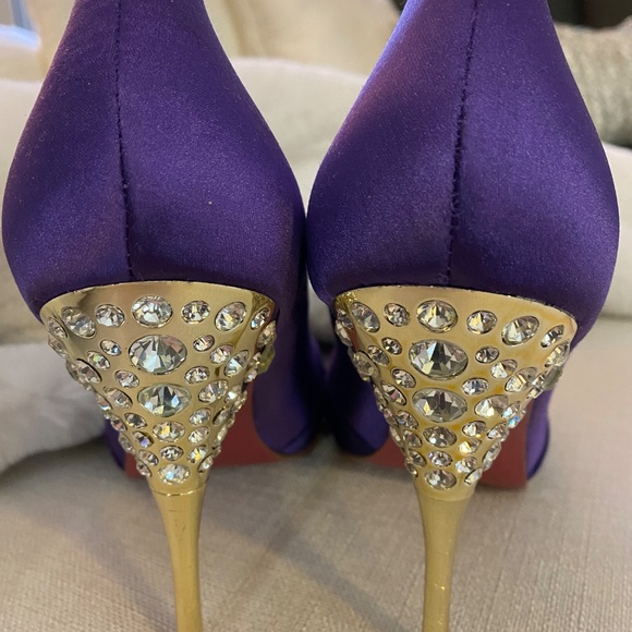 Paris Hilton Stilettos - Picture 4 of 5